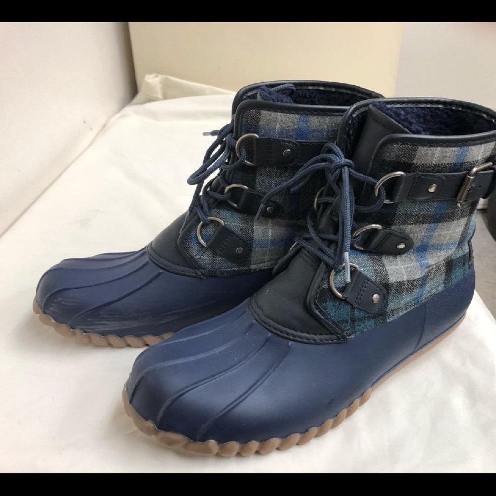 Bare Traps boots